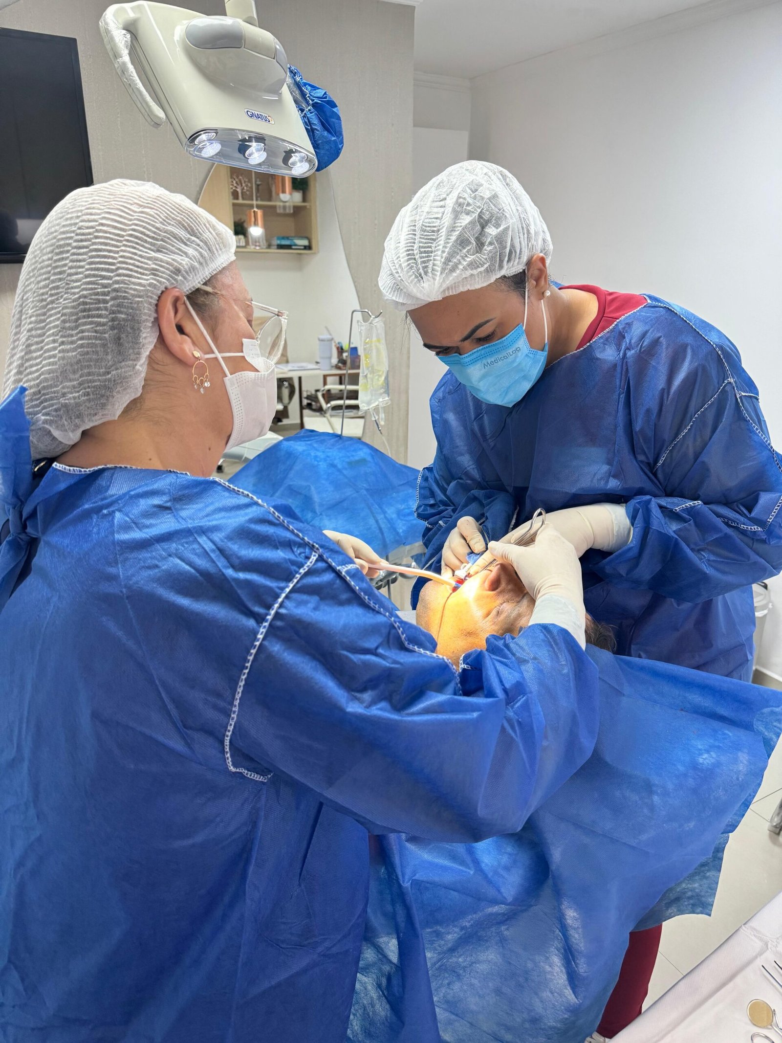 WhatsApp Image 2025-11-27 at 08.37.29